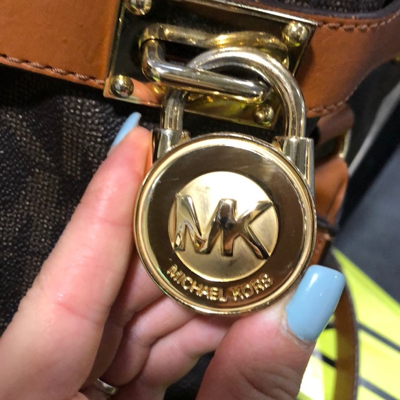 Michael Kors purse - Picture 2 of 4
